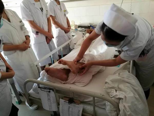 党员风采|心系患者的好护士——赵萍花(图5)